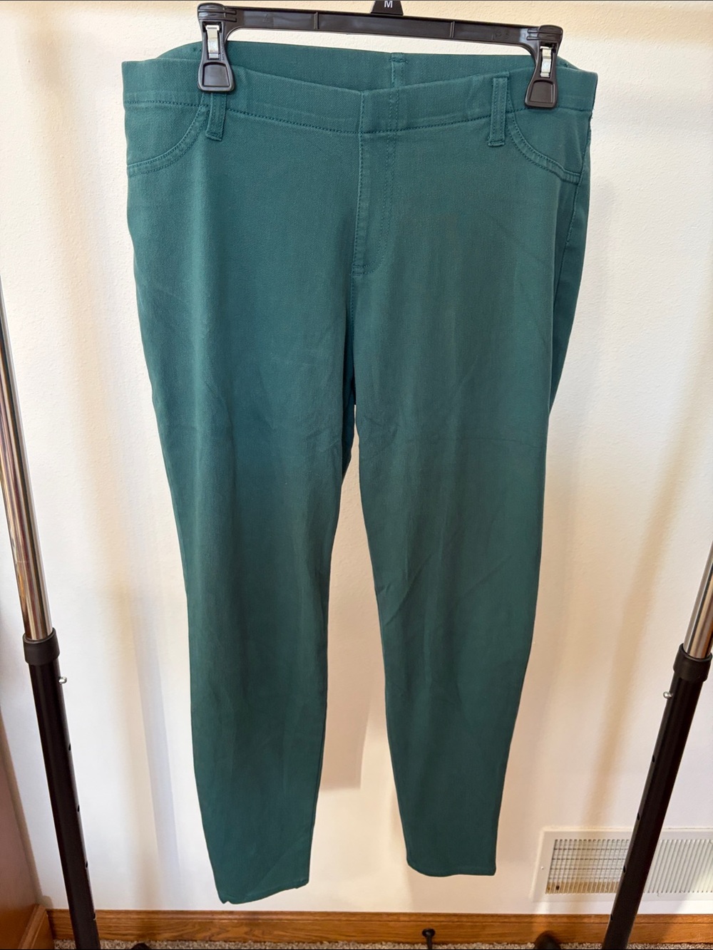 NEW listing XL Faded Glory jeggings